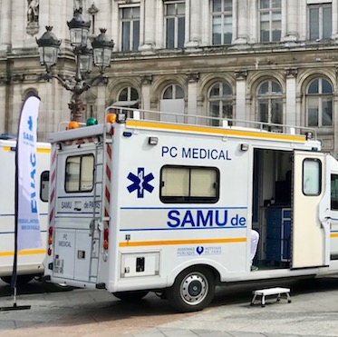 Paris qui sauve les 24 et 25 mars 2018 sur la place de l'hôtel de ville de Paris © DR